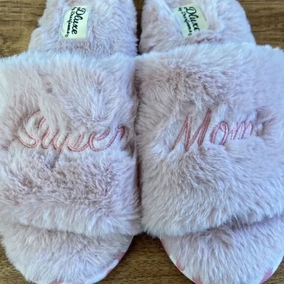 Dearfoams Dluxe Super Mom Faux Fur Plush Slide Slippers Blush Pink Size 7-8 NWOT - Picture 4 of 11